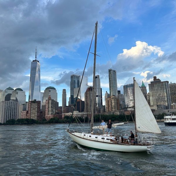 a castle on a cloudy day